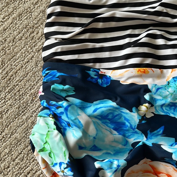 Cupshe Plunge Halter Navy Stripes with Navy Floral Print. - Picture 2 of 3